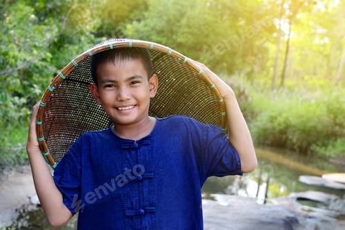 Preview: Asian Children Fishing