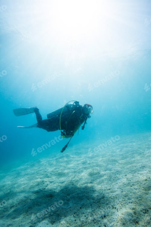 Preview: Diver Underwater