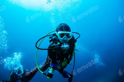 Preview: Diver Underwater