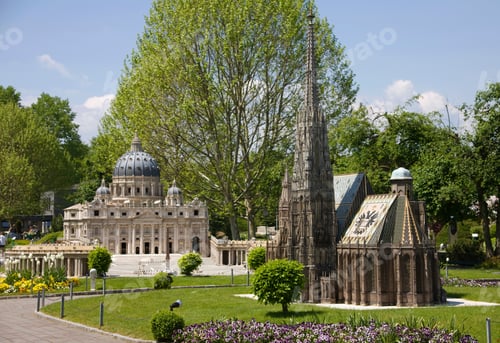 Preview: Miniatures Of St. Stephan'S Cathedral And St. Peter'S Basilica At Minimundus Park Klagenfurth