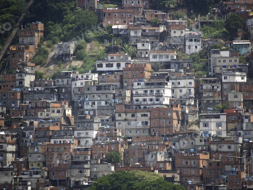 Preview: City On Mountainside, Flavella, Brazil