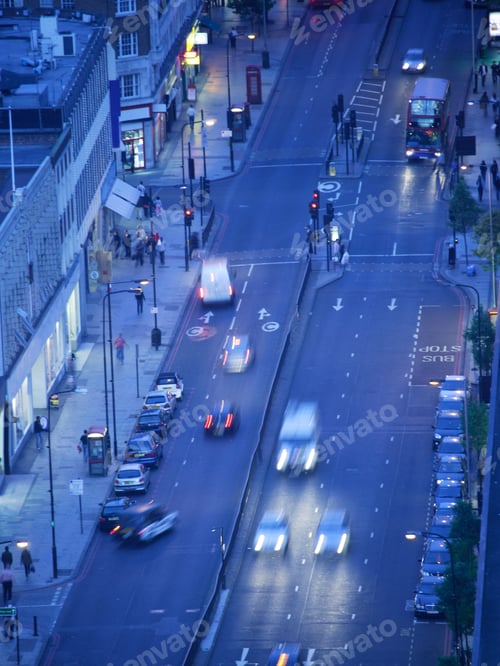 Preview: Traffic In London At Night, Great Britain