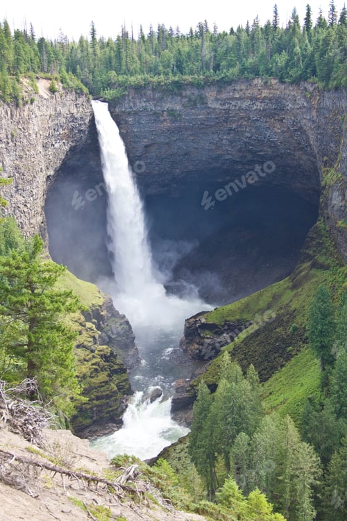 Preview: Helmcken Falls, Wells Gray Provincial Park, British Columbia, Canada