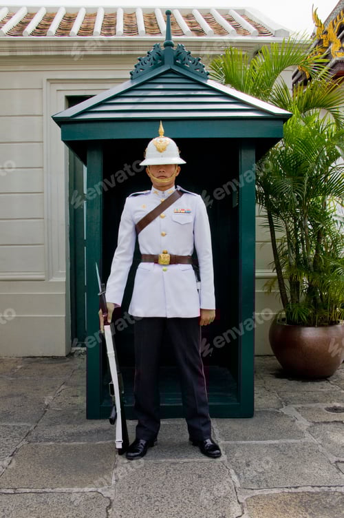 Preview: Uniformed Guard At The Entrance Of The Grand Palace, Bangkok, Thailand