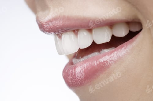 Preview: Close-Up Of Young Woman'S Mouth