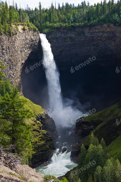 Preview: Helmcken Falls, Wells Gray Provincial Park, British Columbia, Canada