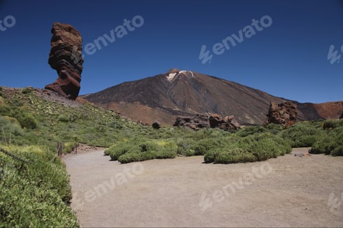 Preview: Los Roques Rock Formation In Front Of Mount Teide, Teide National Park, Tenerife, Canary Islands