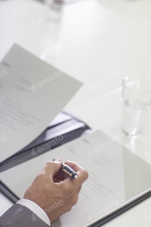 Preview: Businessman Signing Contract, Close Up