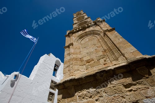 Preview: Historic Architecture and Flag on Sunny Day
