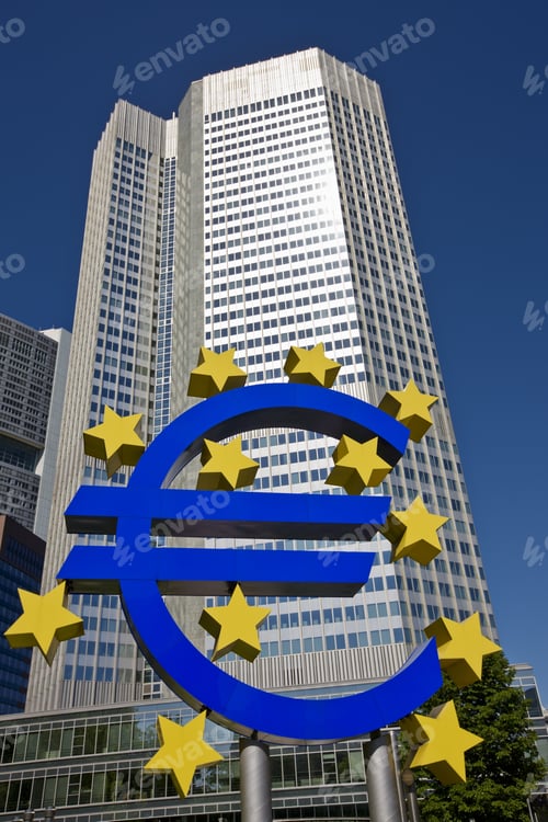 Preview: Euro Symbol In Front Of The European Central Bank Headquarters, Frankfurt, Hesse, Germany