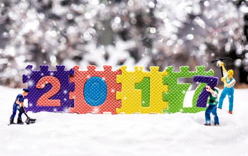 Preview: Merry Christmas And Happy New Year 2017 With Snow