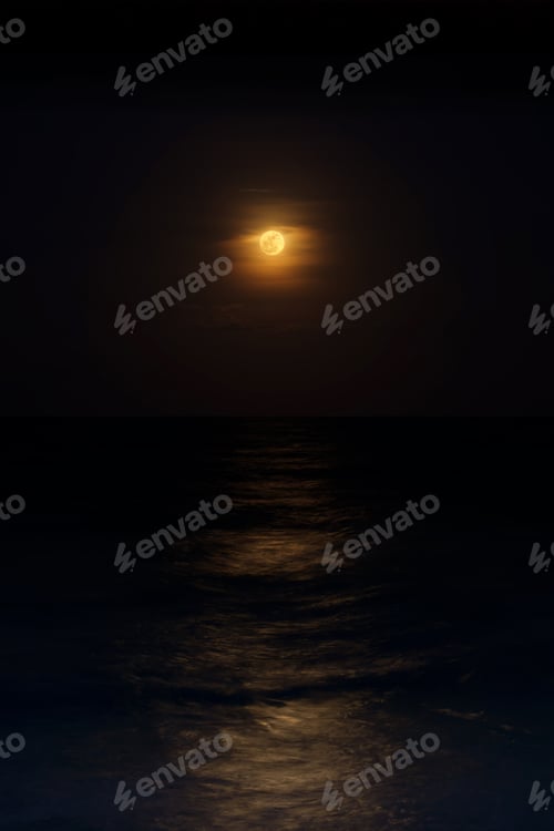 Preview: Full Moon In The Dark Night On The Sea.