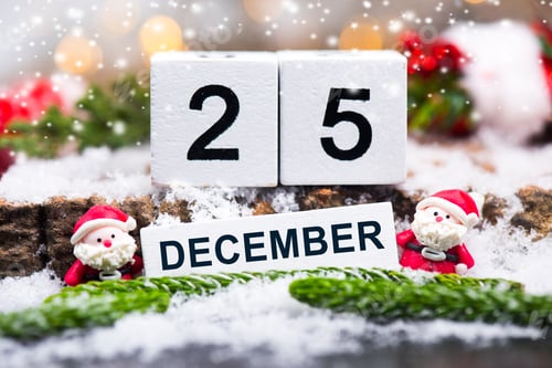 Visualização: 25 de dezembro, Natal com neve e Papai Noel no inverno