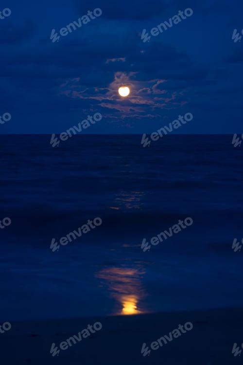 Preview: Full Moon In The Blue Sky Night With Cloud On The Sea.