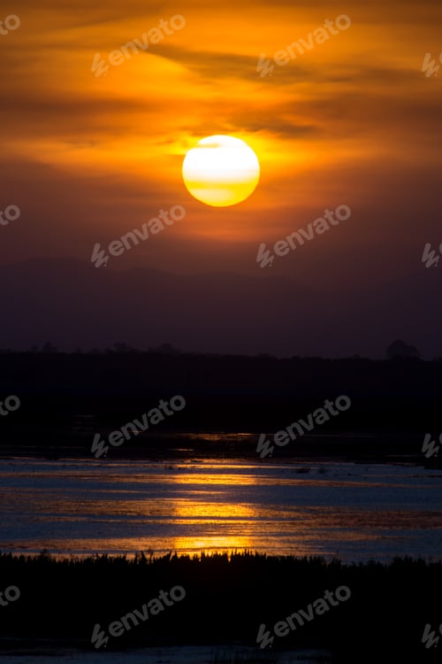 Preview: Sunset Sky On The Lake