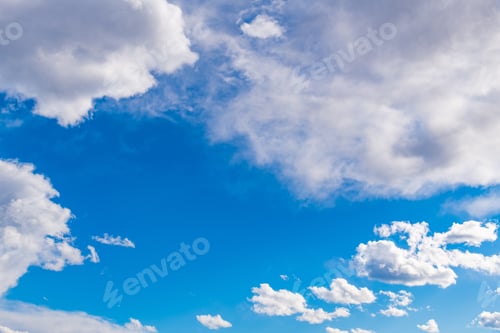 Vorschau: Blauer Himmel im Winter