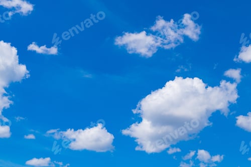 Vorschau: Blauer Sommerhimmel und Wolken