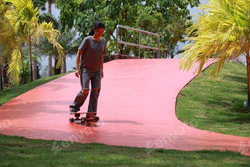 Preview: Close Up Young Teenage Foot On Surfskate Board Starting To Run At Public Park