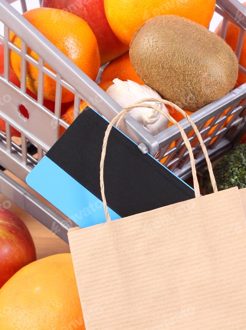 Vista previa: Contactless Credit Card With Paper Shopping Bag, Fresh Fruits And Vegetables With Plastic Shopping