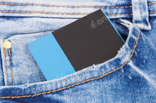 Preview: Credit Card In Front Jeans Pocket. Concept Of Cashless Payment