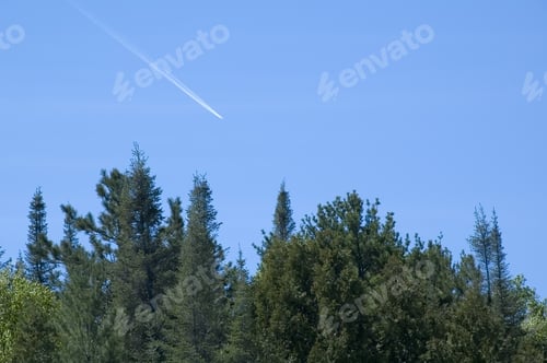 Preview: Alien Spacecraft Plunging Toward Earth In Broad Daylight -- Shutterstock Exclusive!