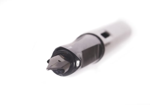 Preview: Fountain Pen In Perspective Over White