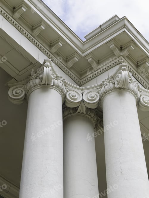 Preview: Neoclassical Ionic Columns On Historic Building In Illinois