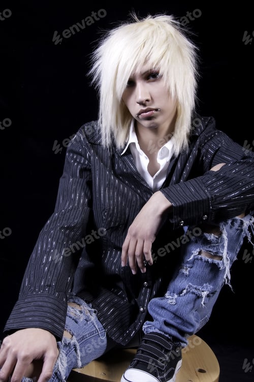 Preview: Blond Teenager With Facial Jewelry