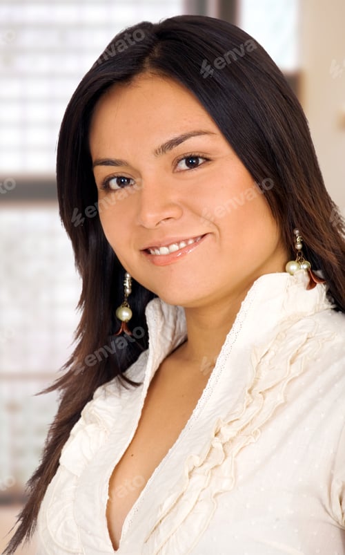 Preview: Business Woman Portrait In An Office - Smiling