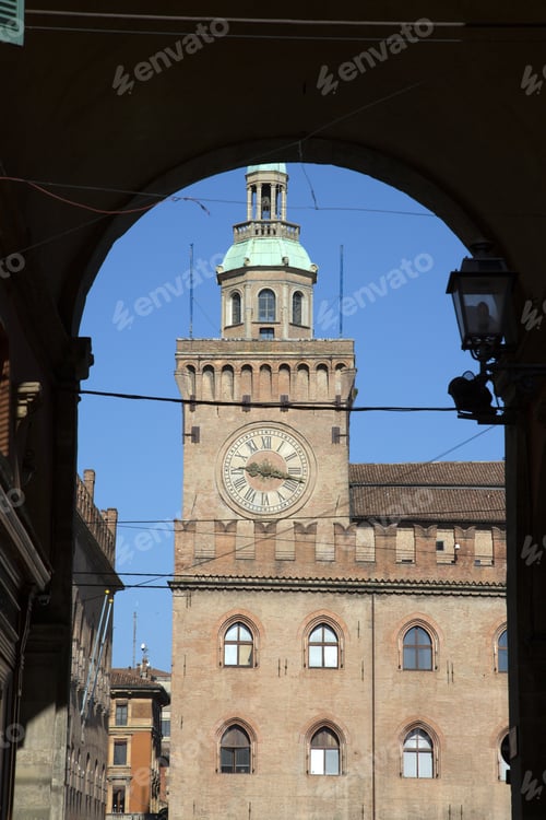 Vista previa: Clock Tower; City Hall; Bologna; Italy