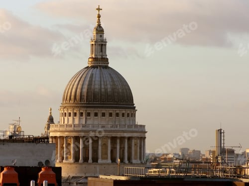 Preview: St Pauls Cathedral In London