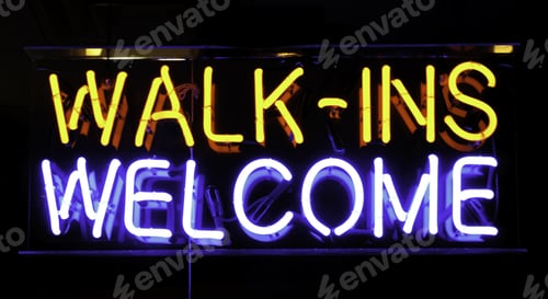 Preview: Neon Invitation In Shop Window