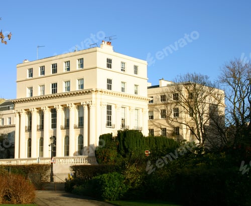Preview: Classic Building In London