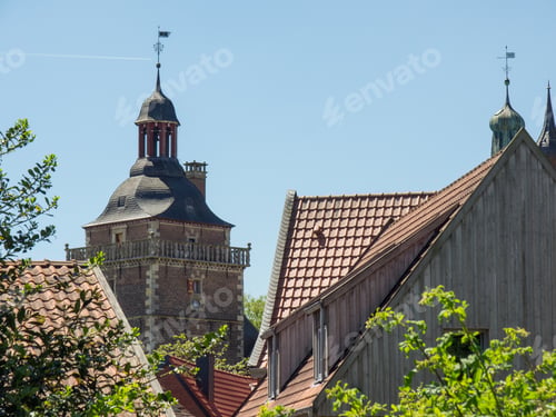 Preview: At The Castle Of Raesfeld