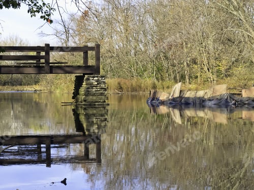 Preview: Making Ends Meet For Public Enjoyment: Early Stage Of Reconstruction Of Footbridge Across Salt