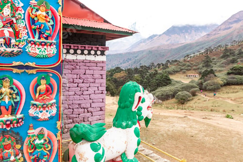 Preview: Trekking Everest Base Camp. Nepal. Asia.