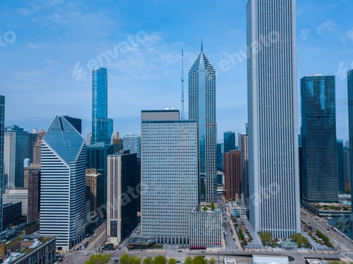Preview: Beautiful Aerial View Of The Chicago Skyscrapers And Parks