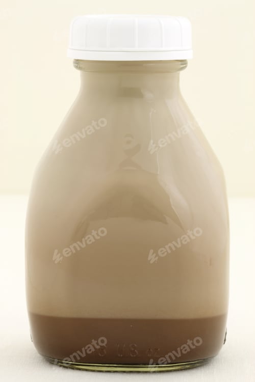 Preview: Delicious, Nutritious And Fresh Chocolate Milk Pint, Made With Organic Real Cocoa Mass