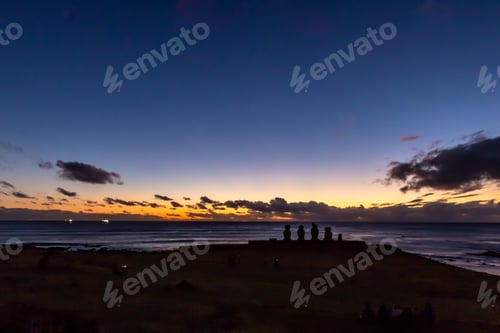 Preview: Easter Island, Moais In Ahu Vai Uri, Tahai Archaeological Complex, Rapa Nui National Park, Chile