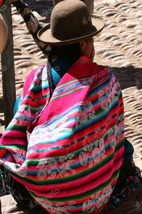Preview: Peruvian Mothers Hanging Their Childs In Colorful Cloth
