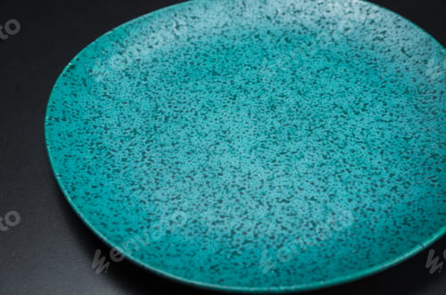 Preview: Empty Slate Plate On Black Background For Use In Culinary Photos.