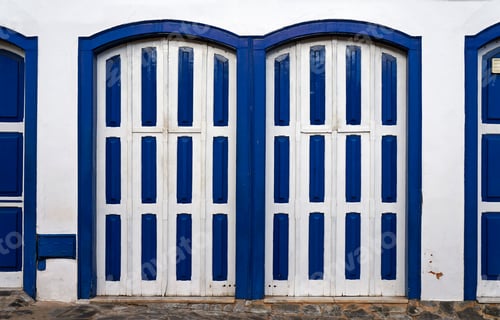 Visualização: Portas coloniais em Diamantina, Minas Gerais, Brasil