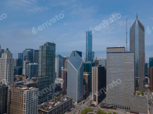Preview: Beautiful Aerial View Of The Chicago Skyscrapers And Parks