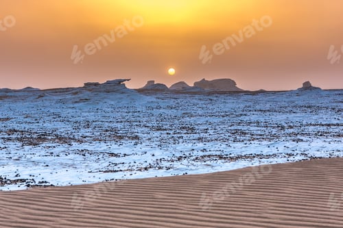Preview: The White Desert At Farafra In The Sahara Of Egypt. Africa.