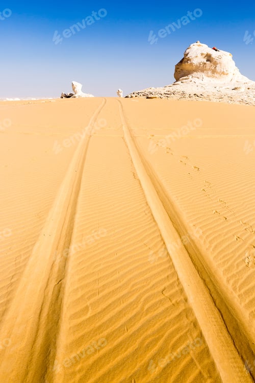 Preview: The White Desert At Farafra In The Sahara Of Egypt. Africa.