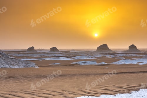 Preview: The White Desert At Farafra In The Sahara Of Egypt. Africa.