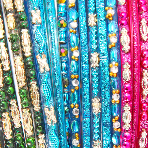 Preview: Traditional Indian Bangles With Different Colors And Patterns