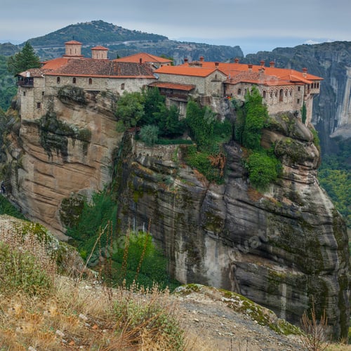 Preview: Beautiful Landscape Of Monasteries And Rocks Of Meteora , Greece