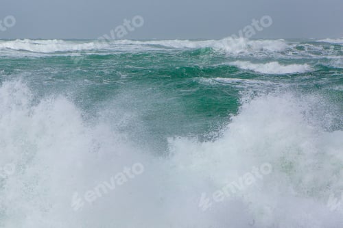 Preview: Powerful Ocean Wave