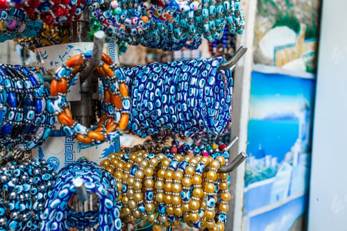 Visualização: Evil Eye Bead Protection Amulet In The Shop Or Market. One Of The Most Popular Souvenirs